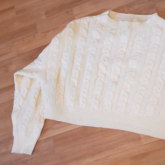 🍋Pink Martini Lorena White Sweater (Small) - Picture 2 of 8